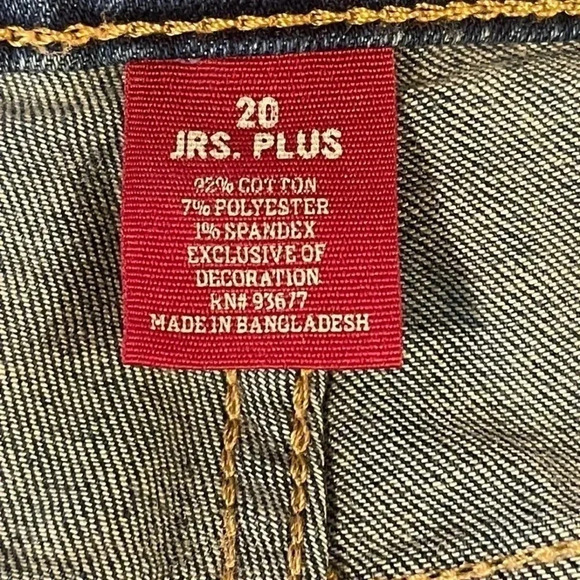 Arizona curvy super skinny high rise plus size jeans. - Picture 9 of 10